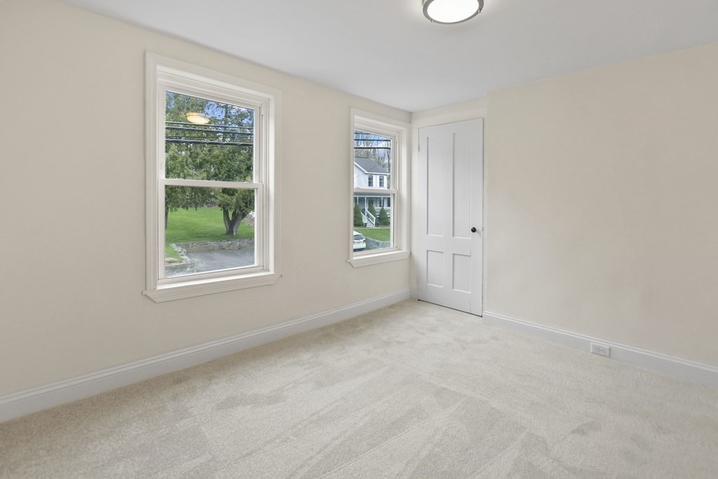90 Manning Street Hudson, MA 01749 - Photo 19 of 33 an empty room with windows