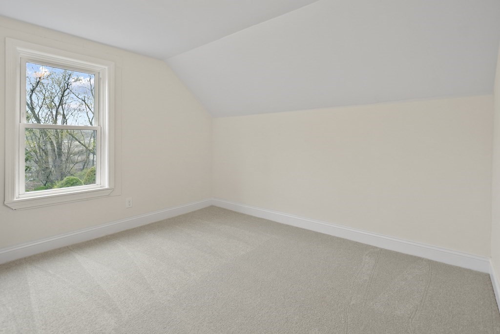 90 Manning Street Hudson, MA 01749 - Photo 20 of 33