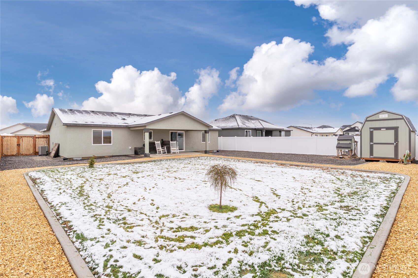 928 Q Street Southwest Quincy, WA 98848 - Photo 23 of 26 a front view of a house with a yard