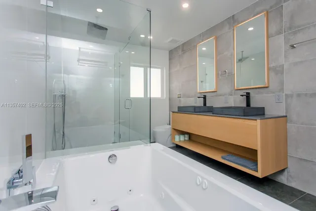 $12,500 | 1218 Hollywood Boulevard, Hollywood, FL 33019