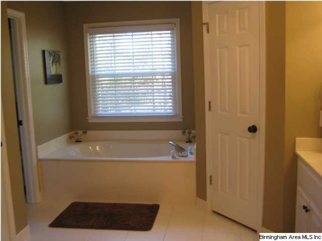 232 South Trace Lane Birmingham, AL 35244 - Photo 15 of 27
