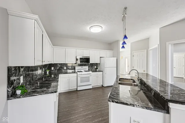 $500,000 | 5808 Corralberry Court, Carmel, IN 46033