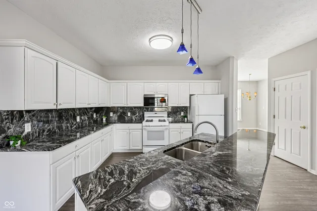 $500,000 | 5808 Corralberry Court, Carmel, IN 46033