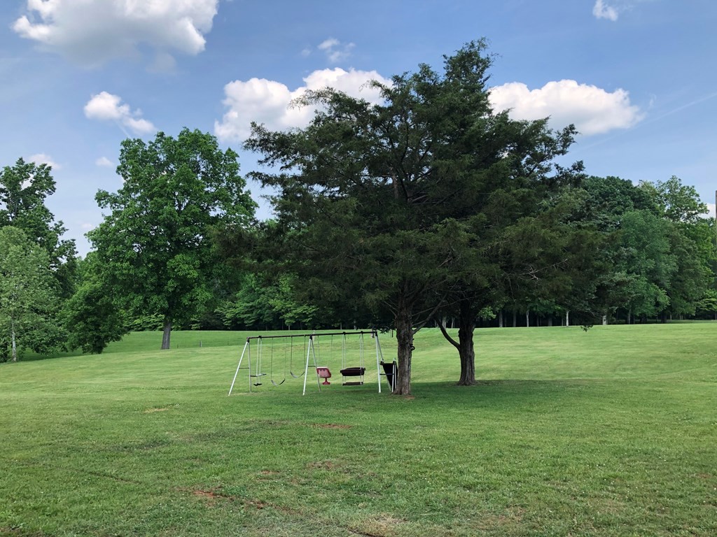 482 Sulphur Road Livingston, TN 38570 - Photo 4 of 31 Gallery Image 4