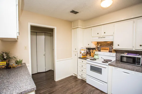 $318,000 | 7903 Aberdeen Avenue, Lubbock, TX 79424