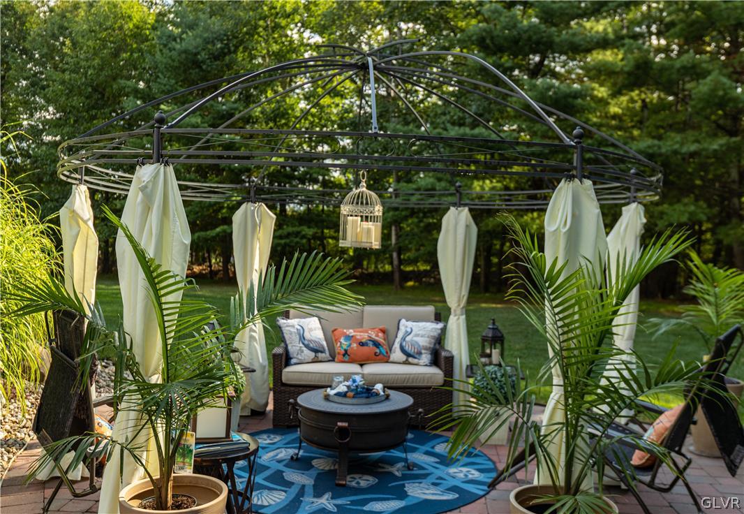 1539 Rachel Road Stroudsburg, PA 18360 - Photo 50 of 50 a backyard of a house with outdoor seating