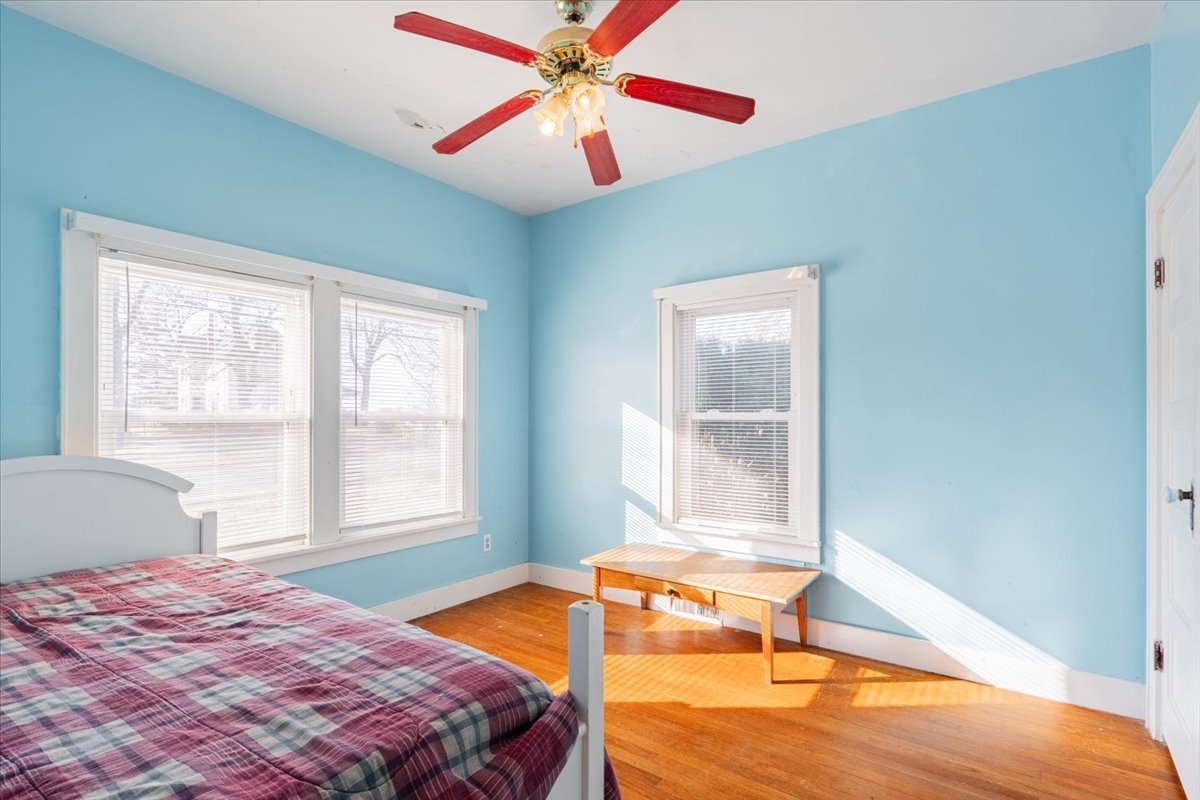 603 South Main Street Eureka, IL 61530 - Photo 15 of 32 a bedroom with a bed and a window