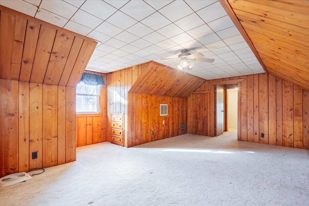 603 South Main Street Eureka, IL 61530 - Photo 22 of 32 an empty room with windows
