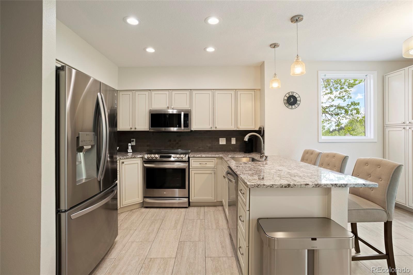 704 Ridgeside Drive Golden, CO 80401 - Photo 12 of 35 Gallery Image 12