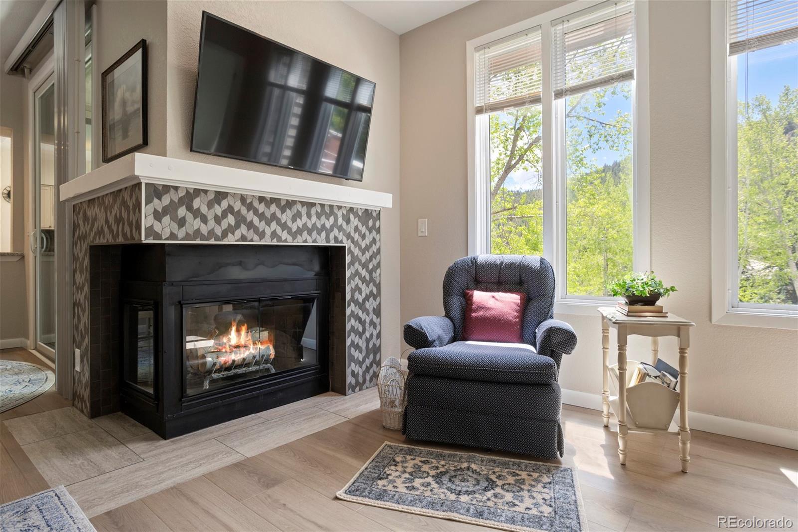 704 Ridgeside Drive Golden, CO 80401 - Photo 9 of 35 Gallery Image 9