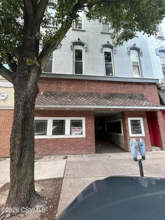 $1,300 | 352 Market Street, Sunbury, PA 17801