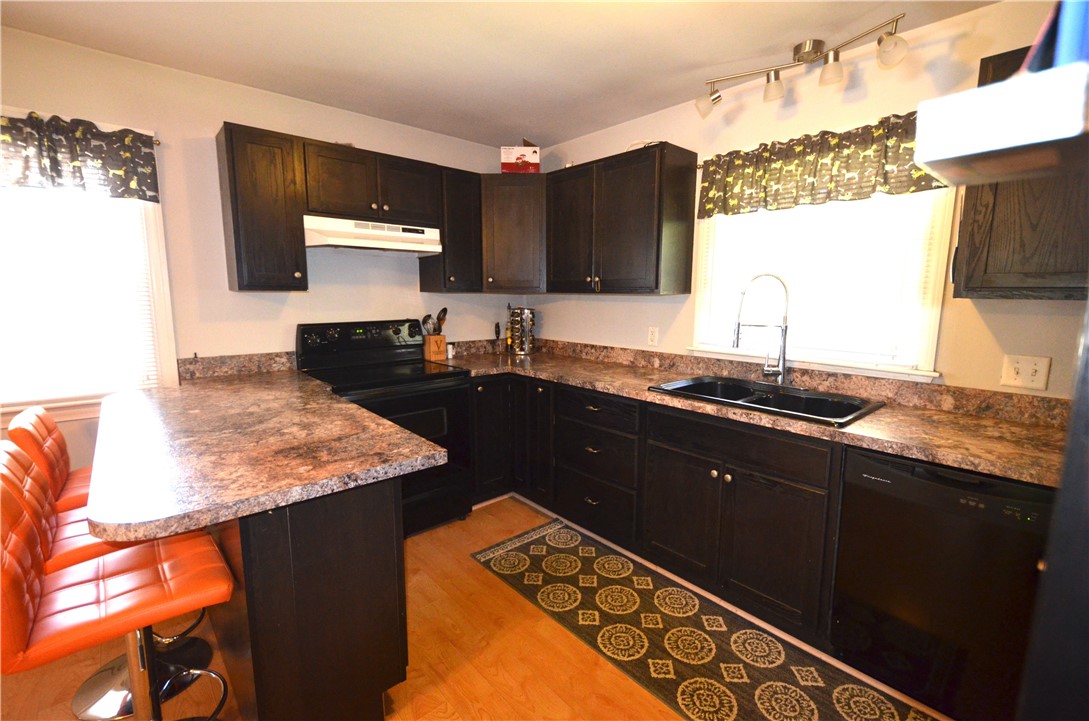 28 Litzen Road North Smithfield, RI 02896 - Photo 6 of 27 Gallery Image 6