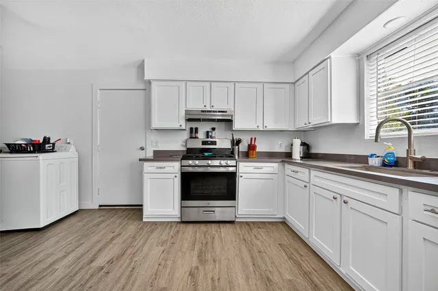 $197,500 | 229 Austin Street, Angleton, TX 77515