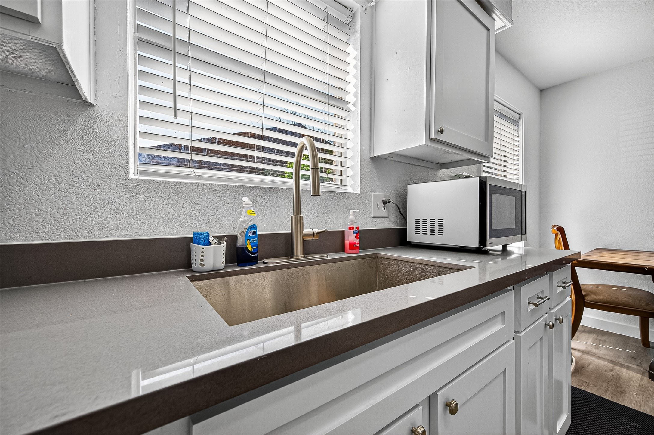 229 Austin Street Angleton, TX 77515 - Photo 15 of 36