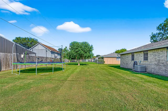 $197,500 | 229 Austin Street, Angleton, TX 77515