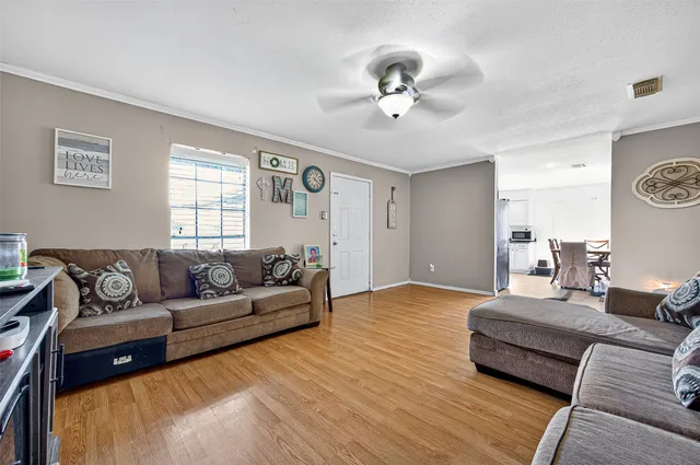 $197,500 | 229 Austin Street, Angleton, TX 77515