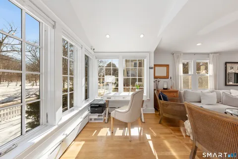 $1,395,000 | 25 Lakeside Avenue, Darien, CT 06820