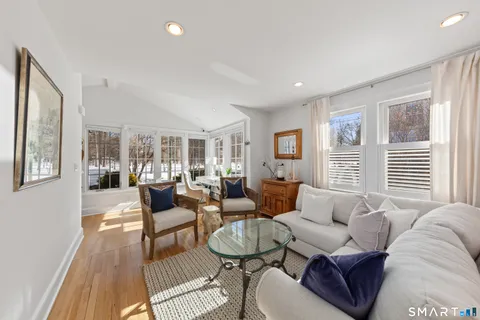 $1,395,000 | 25 Lakeside Avenue, Darien, CT 06820