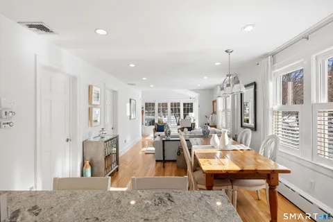 $1,395,000 | 25 Lakeside Avenue, Darien, CT 06820