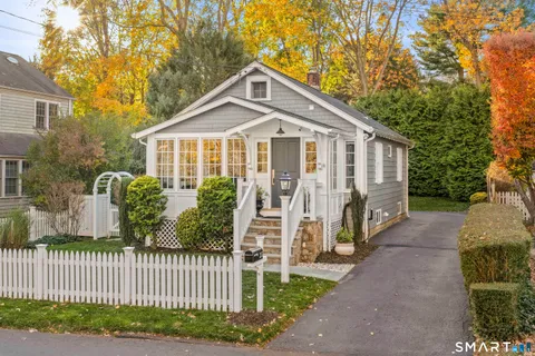 $1,395,000 | 25 Lakeside Avenue, Darien, CT 06820