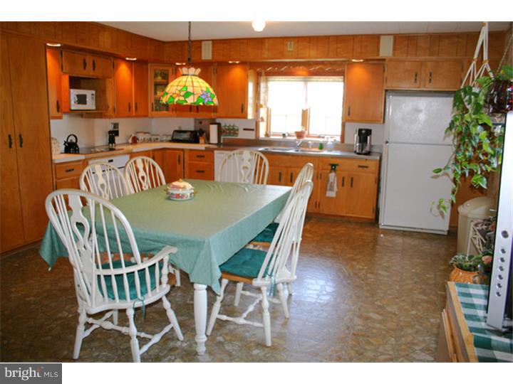 449 Weinsteiger Road Bechtelsville, PA 19505 - Photo 7 of 25 Gallery Image 7