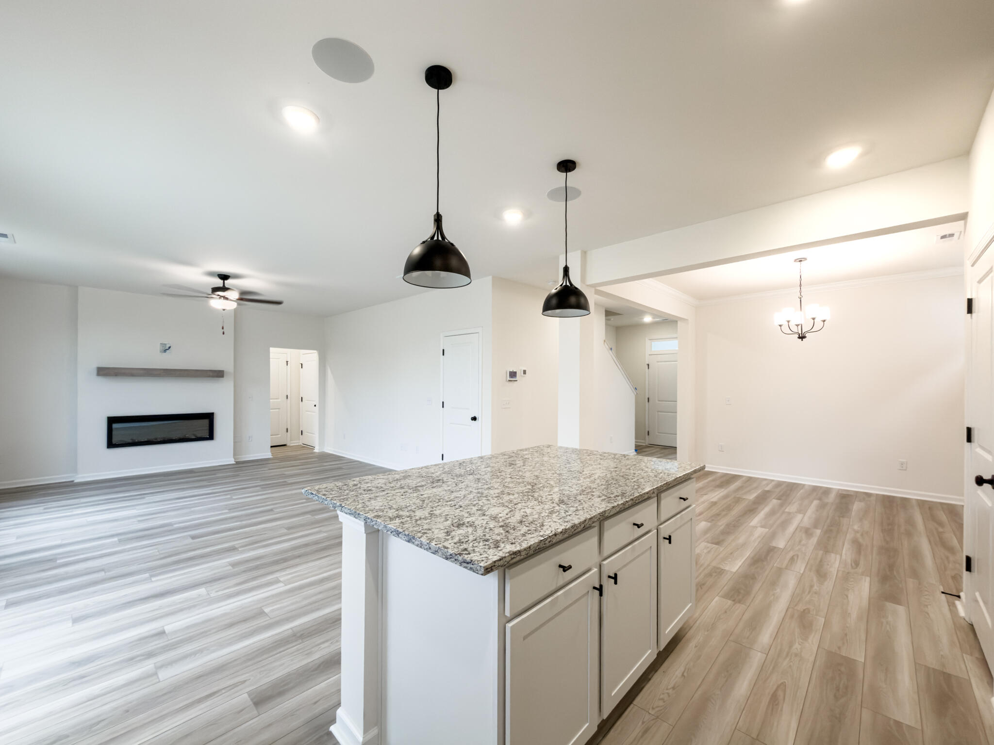 2072 April Dawn Trail Thomson, GA 30824 - Photo 3 of 31 IMG_1085