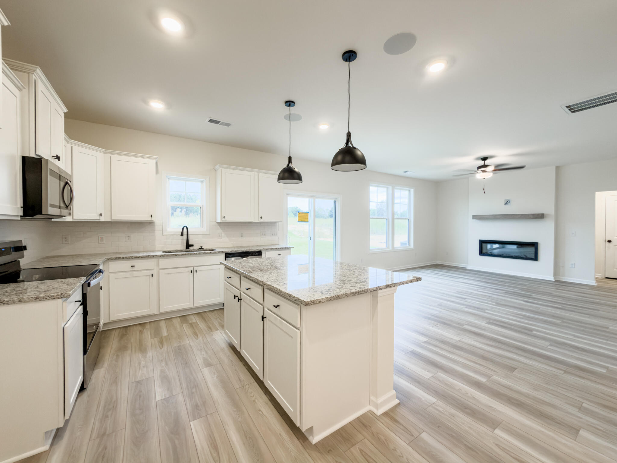 2072 April Dawn Trail Thomson, GA 30824 - Photo 6 of 31 IMG_1072