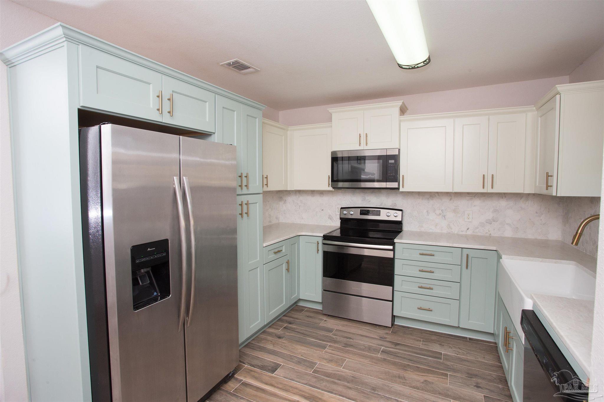 412 Labree Road Pensacola, FL 32507 - Photo 11 of 30 Gallery Image 11