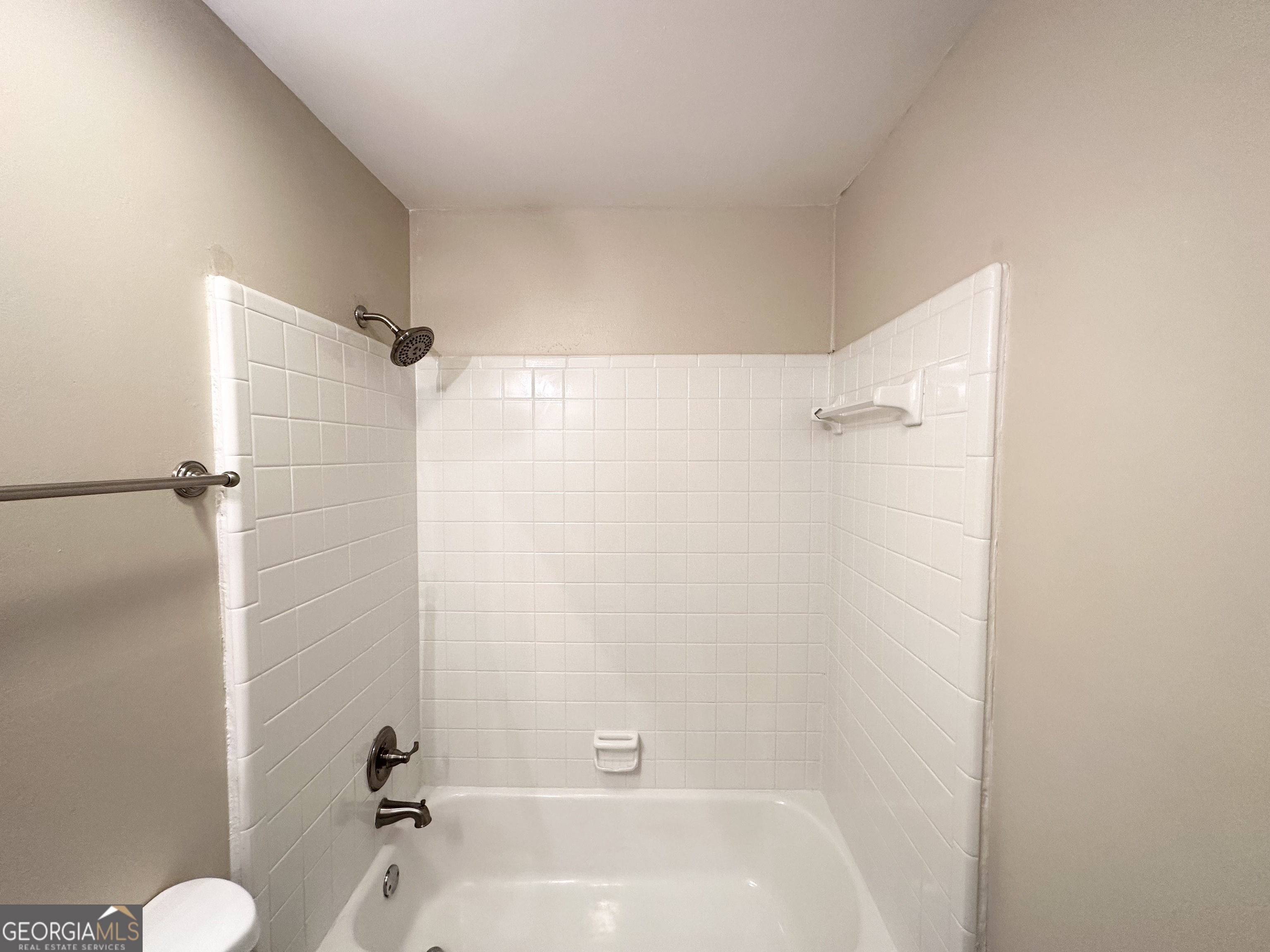 4505 Wonder Valley Trail Decatur, GA 30034 - Photo 9 of 24 a bathroom with a bathtub