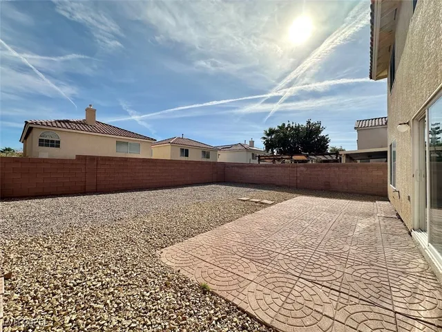 $1,995 | 7576 Jacaranda Leaf Street, Las Vegas, NV 89139