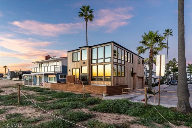 $28,895 | 1412 East Oceanfront, Newport Beach, CA 92661