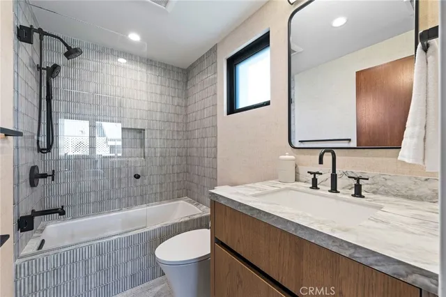 $28,895 | 1412 East Oceanfront, Newport Beach, CA 92661