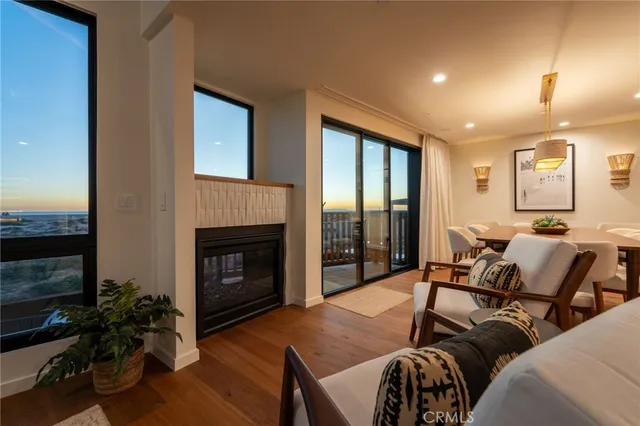 $28,895 | 1412 East Oceanfront, Newport Beach, CA 92661