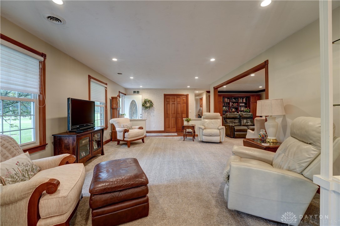 6555 Westfall Road Greenville, OH 45331 - Photo 7 of 44