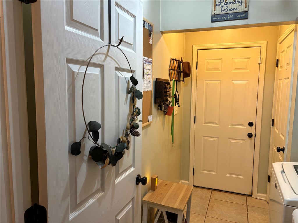 507 Branchcliff Lane Anderson, SC 29621 - Photo 33 of 47 This functional space offers convenience and easy access.