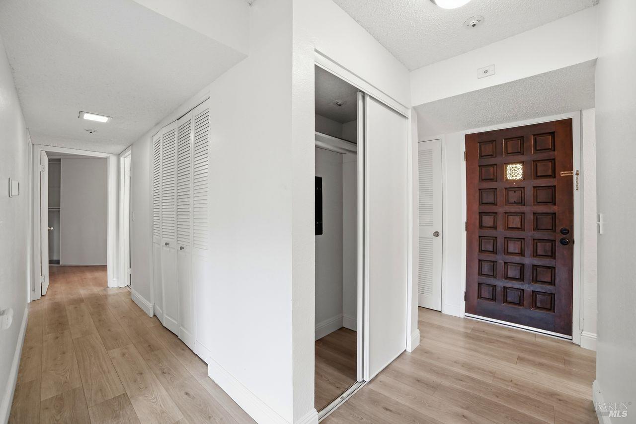 1370 Townview Avenue, Unit 202 Santa Rosa, CA 95405 - Photo 5 of 40
