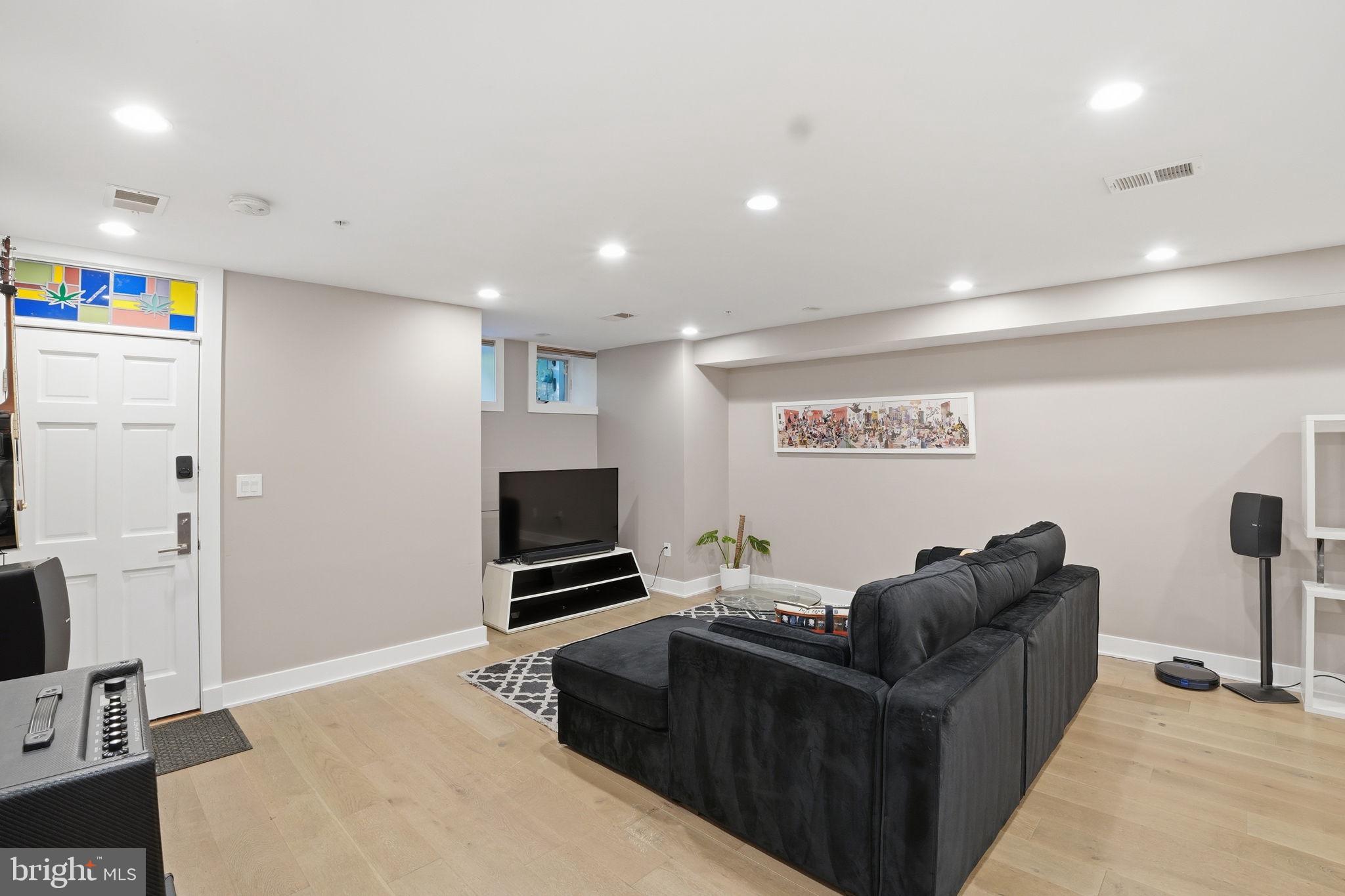 1852 3rd Street Northwest, Unit A Washington, DC 20001 - Photo 5 of 27