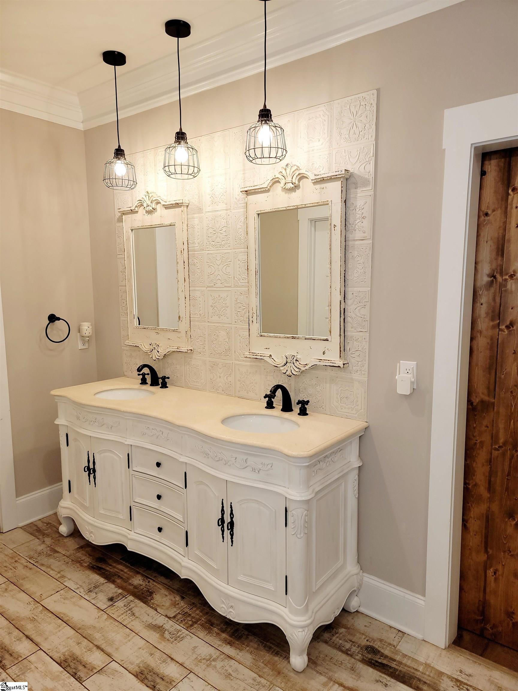 1239 Owens Road Greer, SC 29651 - Photo 4 of 35 Gallery Image 4