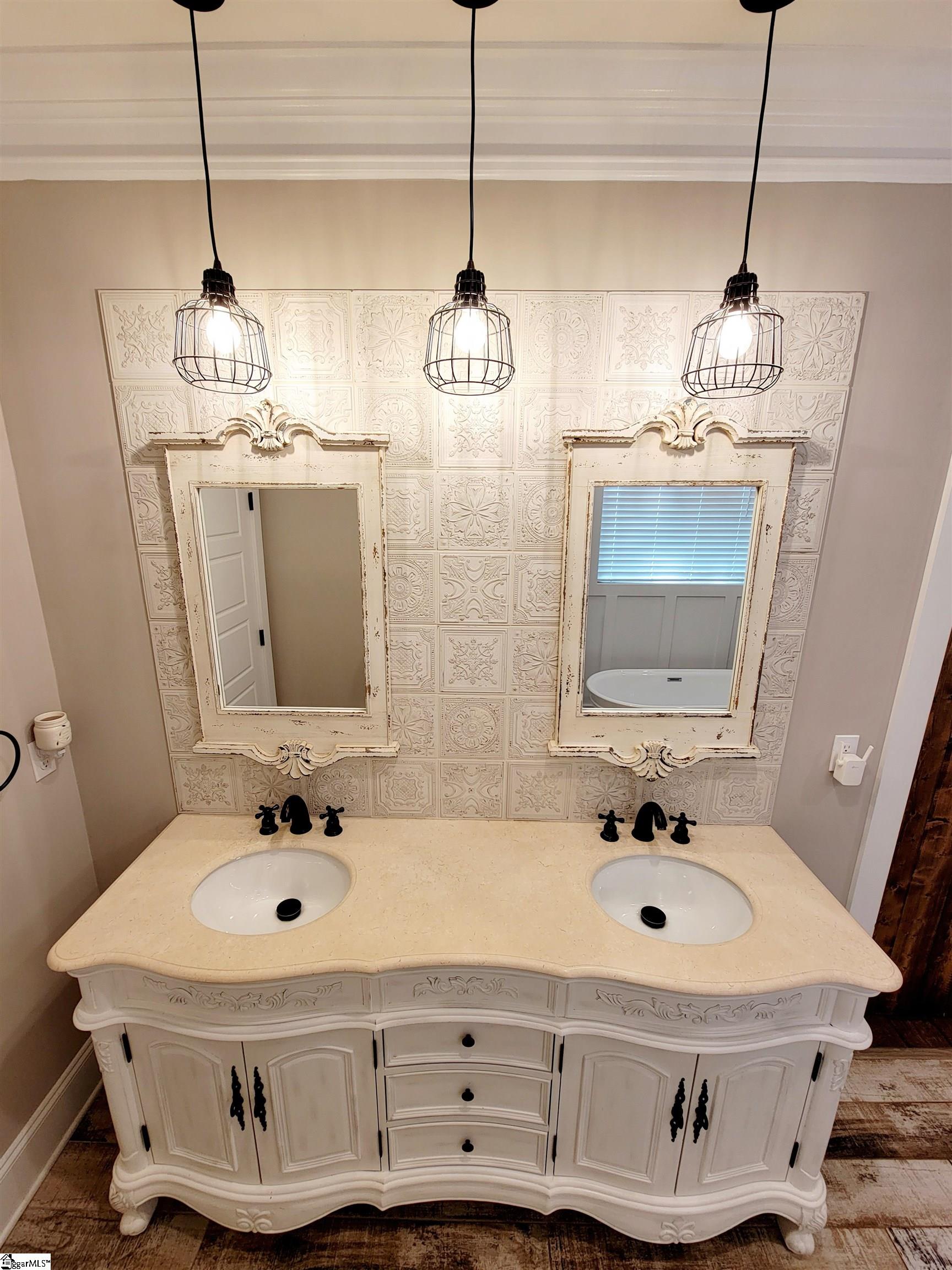 1239 Owens Road Greer, SC 29651 - Photo 5 of 35 Gallery Image 5
