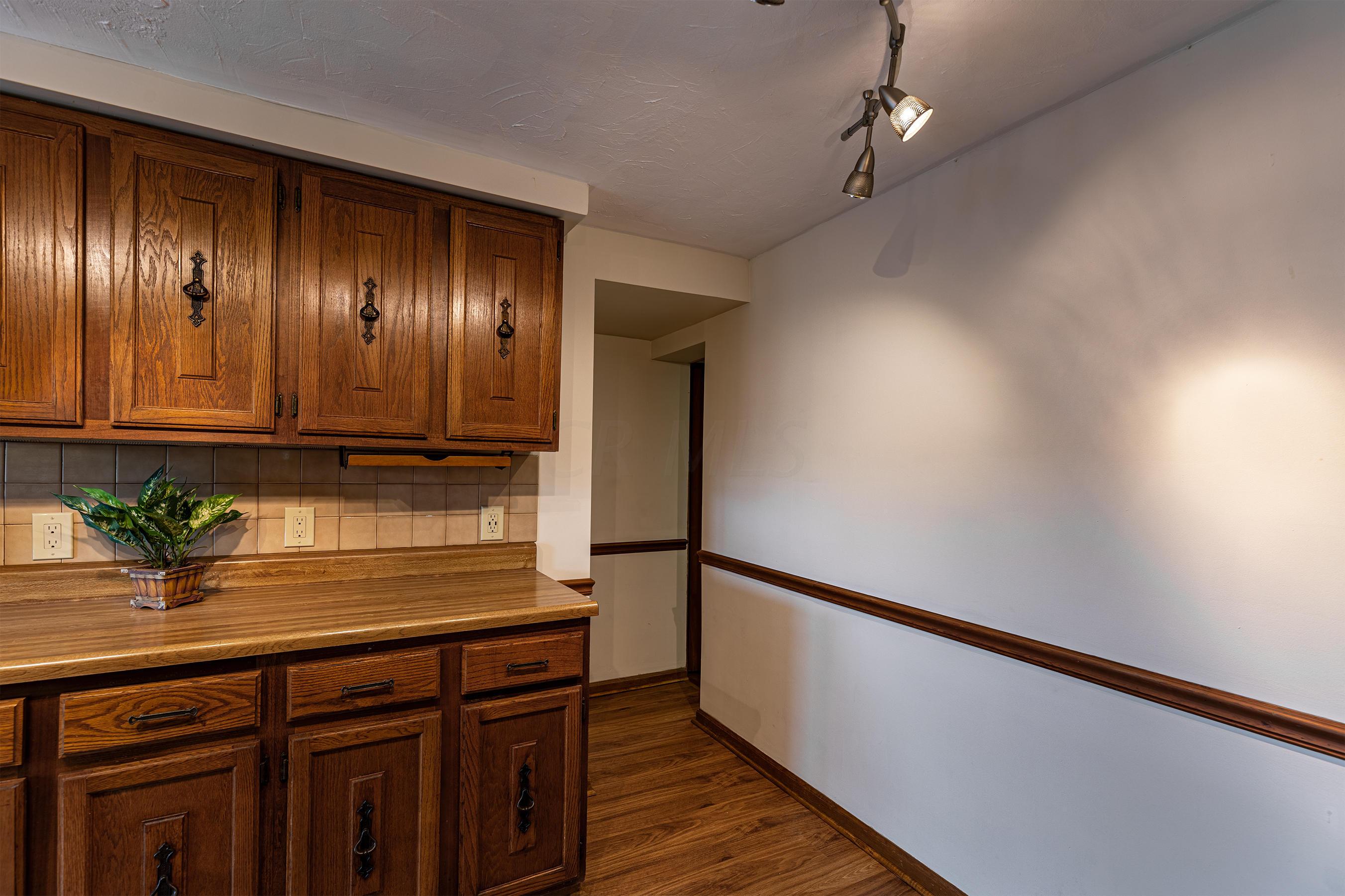 2570 Zollinger Road Columbus, OH 43221 - Photo 13 of 34 Gallery Image 13