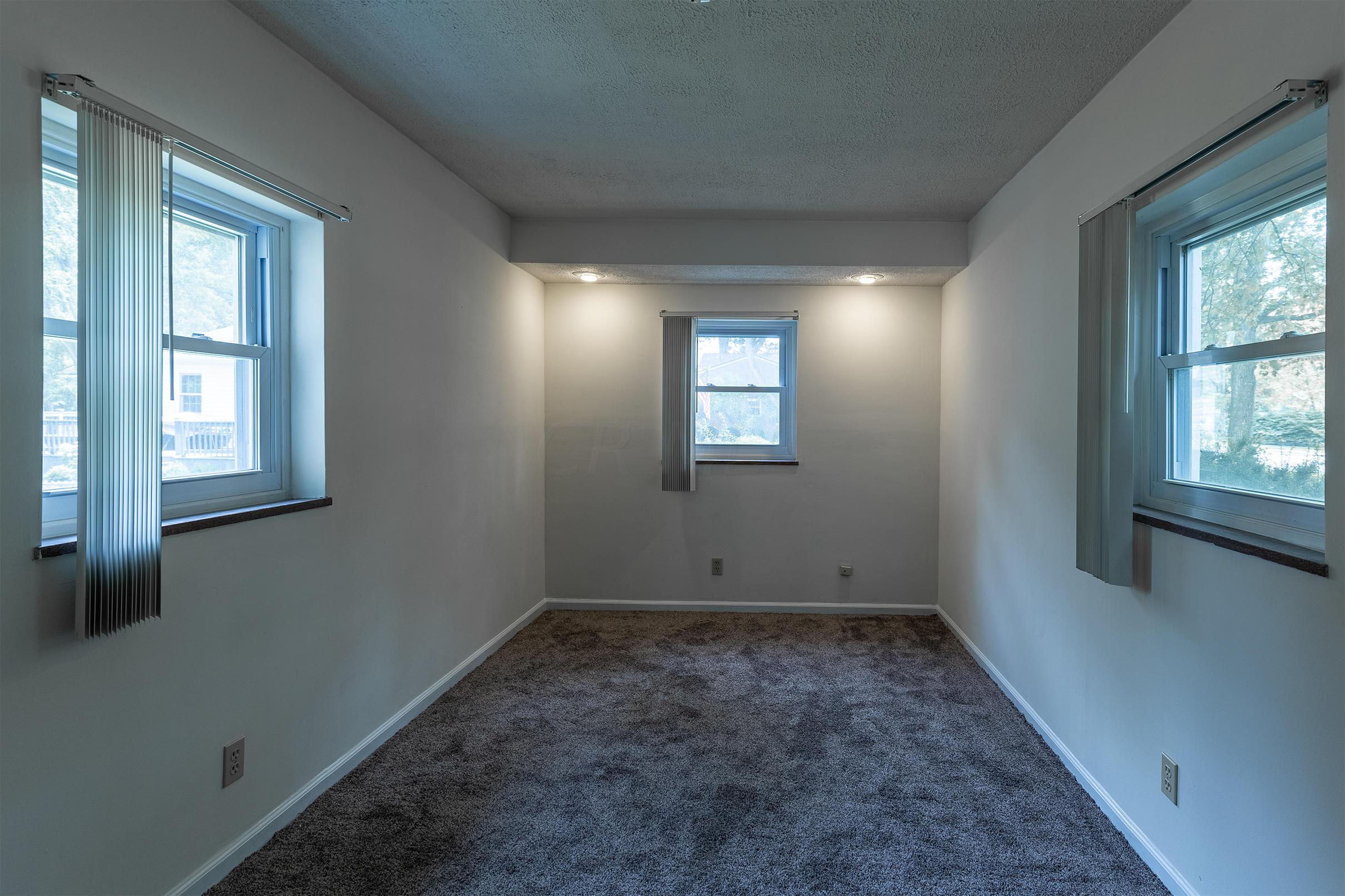 2570 Zollinger Road Columbus, OH 43221 - Photo 21 of 34 Gallery Image 21