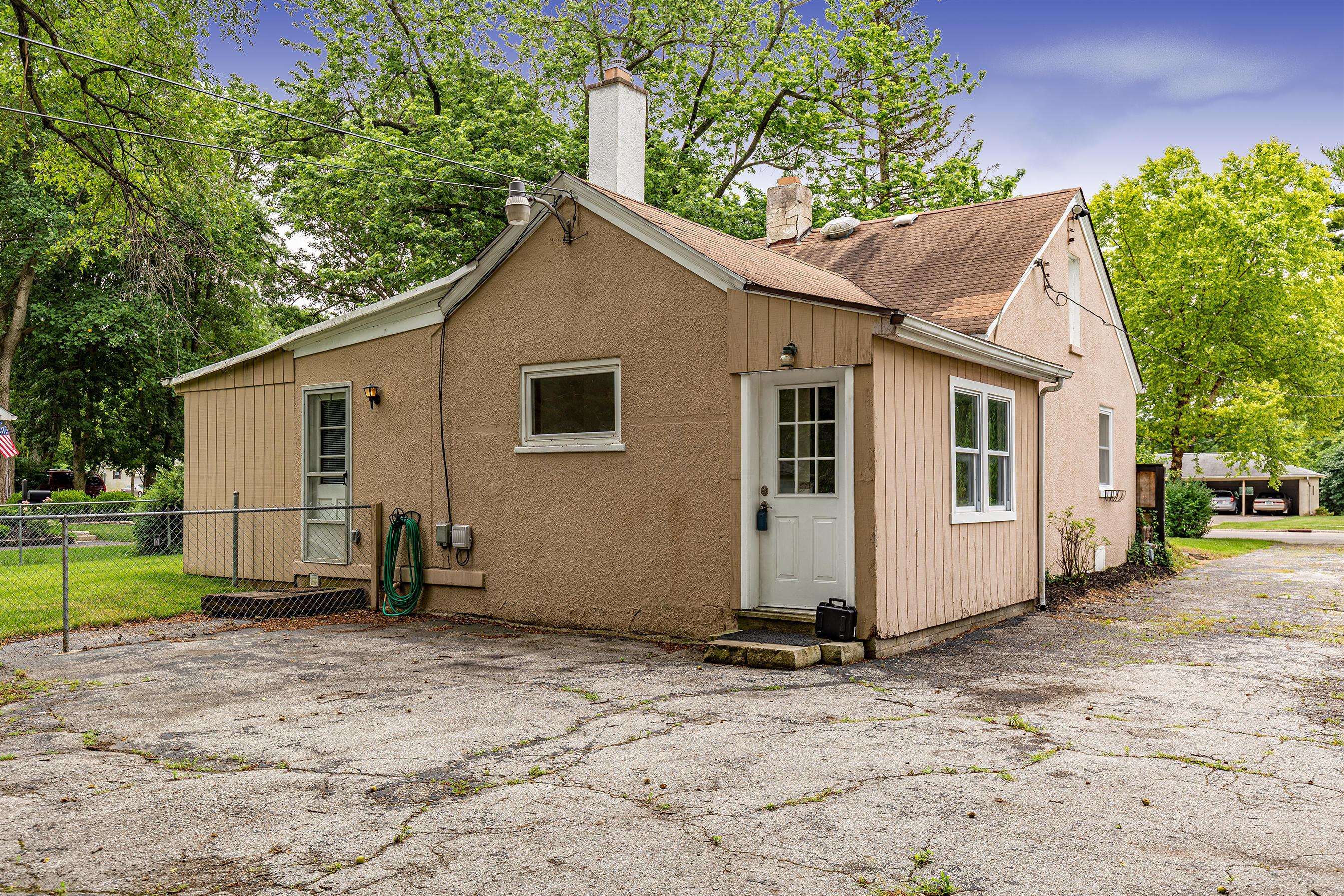 2570 Zollinger Road Columbus, OH 43221 - Photo 25 of 34 Gallery Image 25