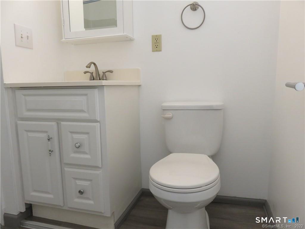 40 Doane Street Manchester, CT 06042 - Photo 28 of 33