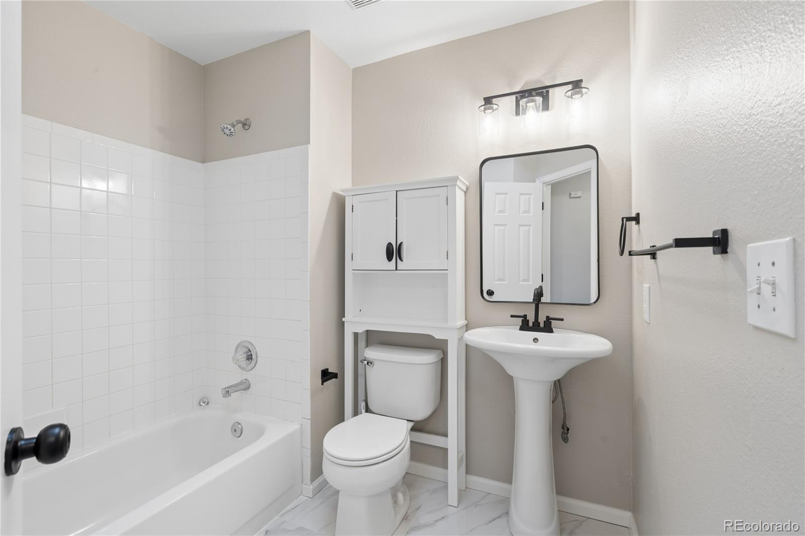 10606 Hyacinth Court Highlands Ranch, CO 80129 - Photo 13 of 26