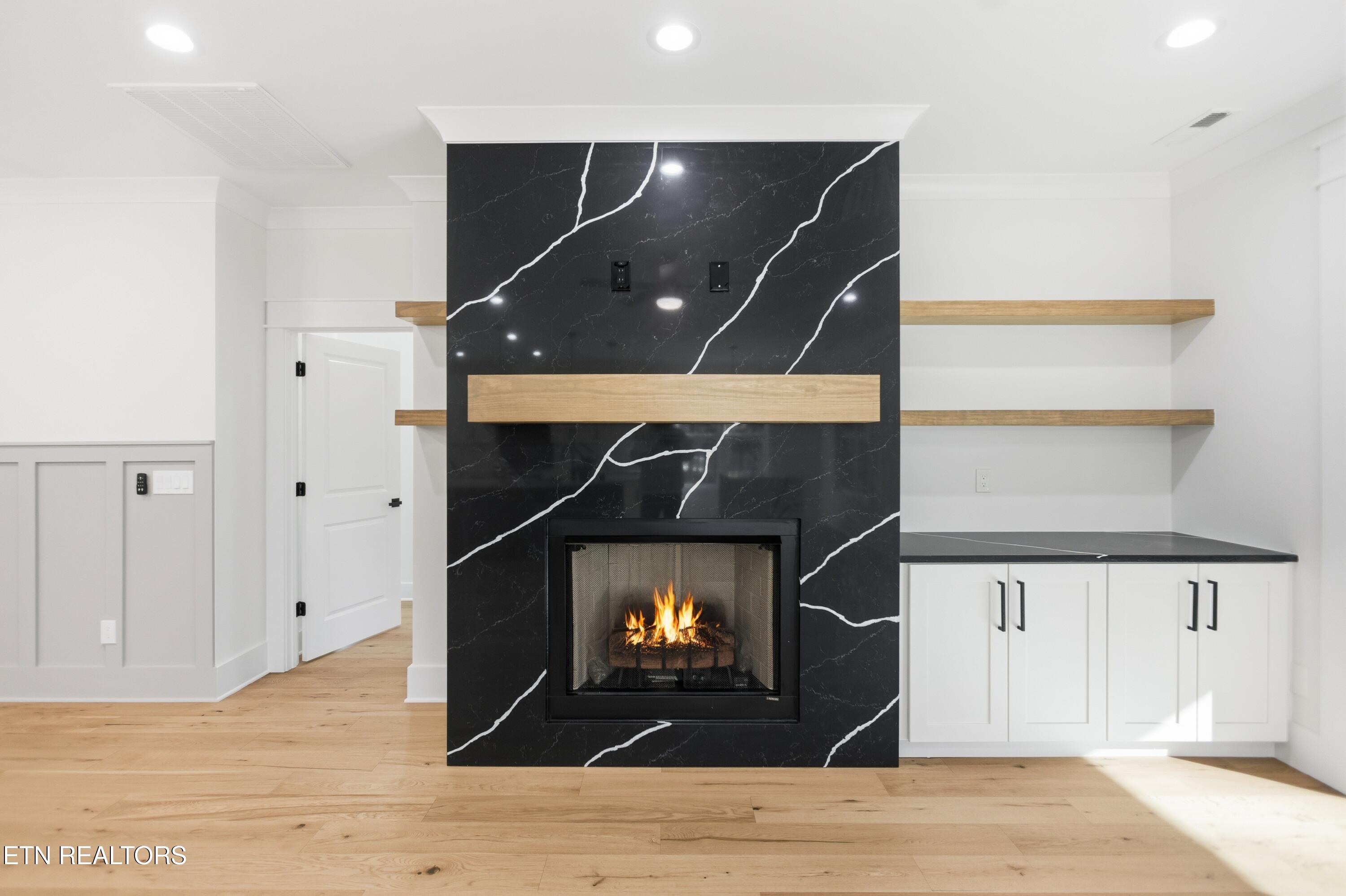 256 Elohi Way Loudon, TN 37774 - Photo 13 of 51 016_4M6A2556_with_fire