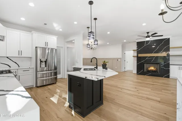 $659,000 | 256 Elohi Way, Loudon, TN 37774