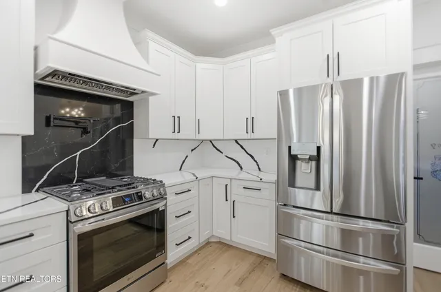 $659,000 | 256 Elohi Way, Loudon, TN 37774