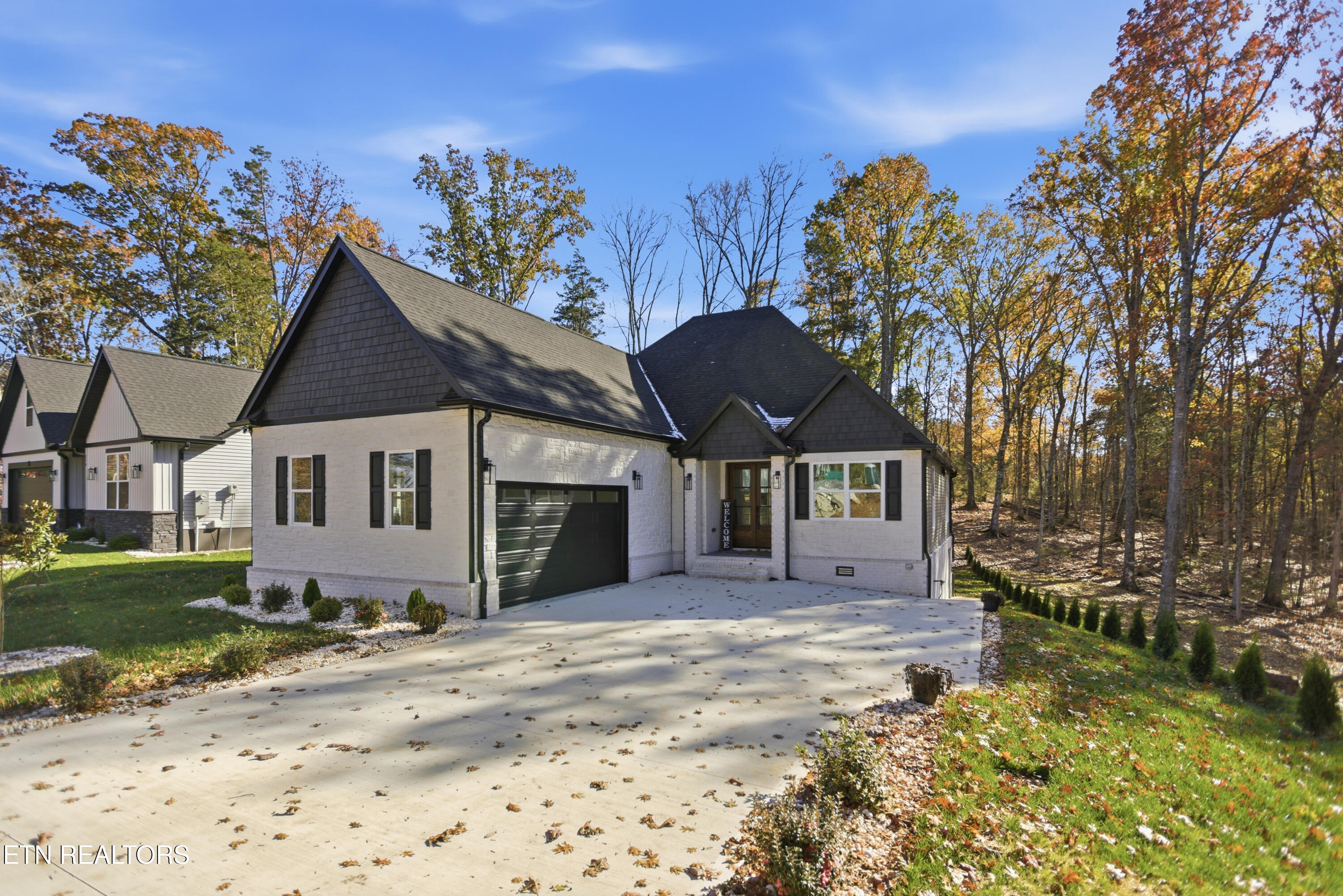 256 Elohi Way Loudon, TN 37774 - Photo 3 of 51 002_4M6A2301