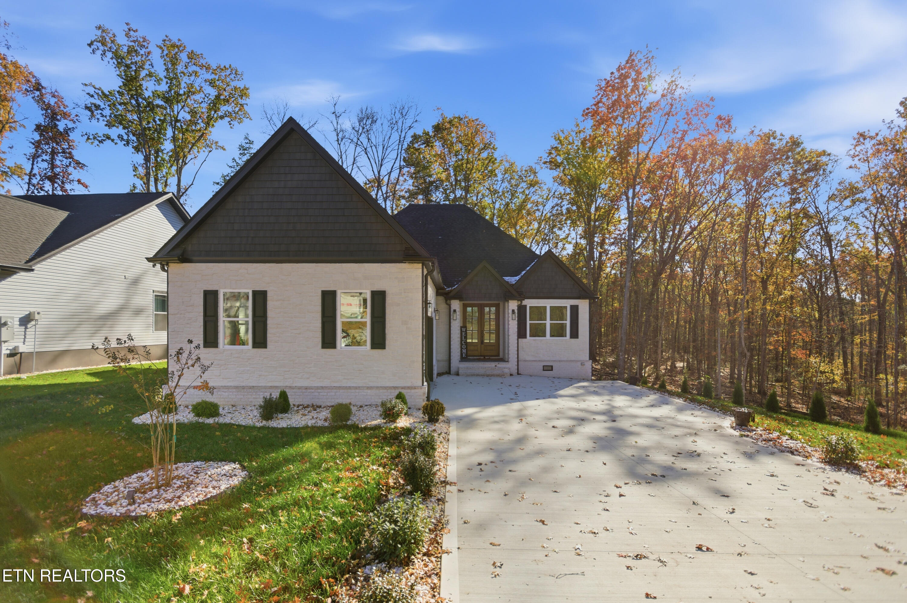 256 Elohi Way Loudon, TN 37774 - Photo 4 of 51 001_4M6A2298