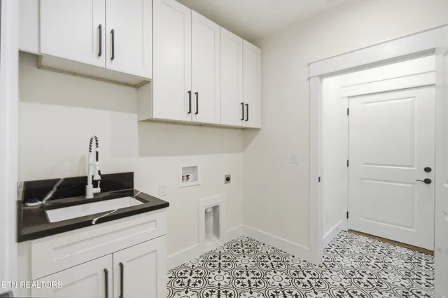 $659,000 | 256 Elohi Way, Loudon, TN 37774